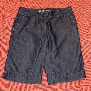 Esprit women’s size 6 Dark Blue Denim Bermudas with flat front and back pockets
